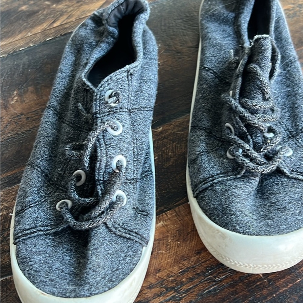 Madden Girl Dark Gray Casual Sneakers